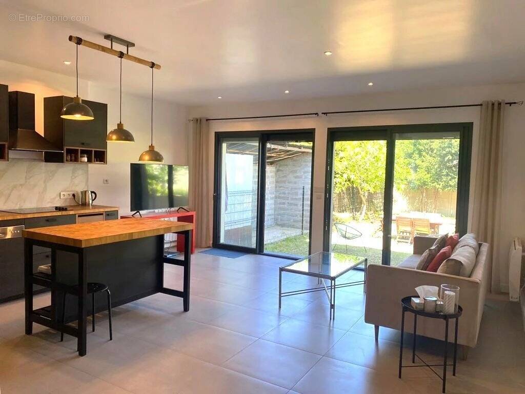 Maison à VITRY-SUR-SEINE