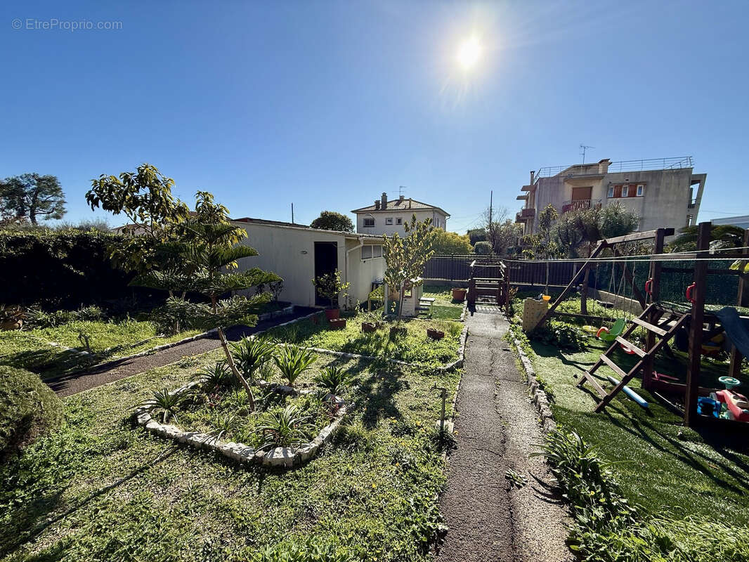 Maison à CAGNES-SUR-MER