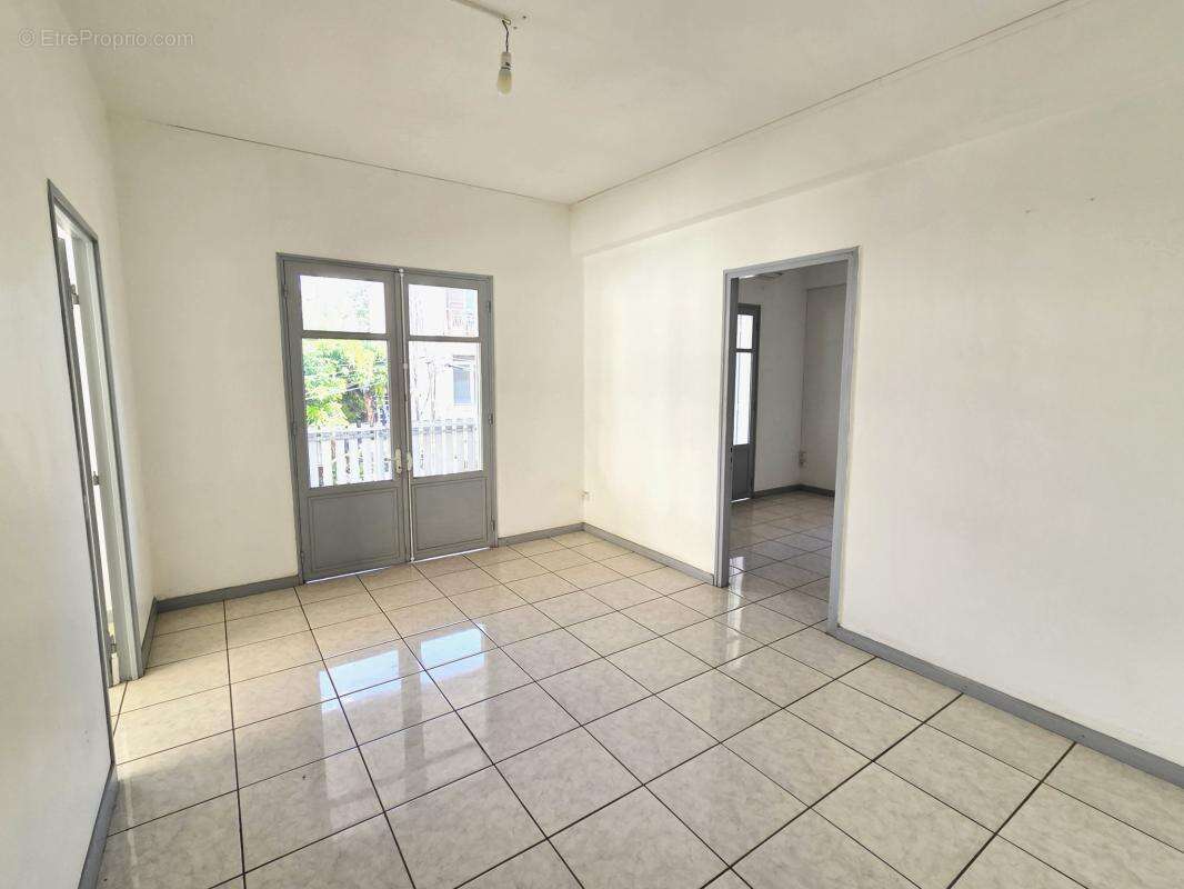 Appartement à SAINT-DENIS