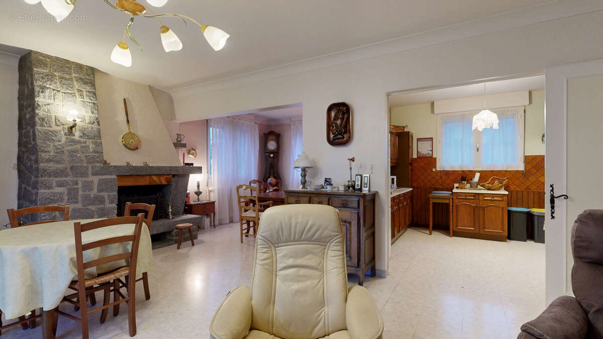 Maison à MARCEY-LES-GREVES