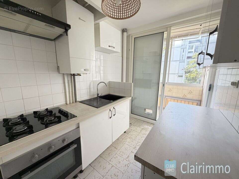 Appartement T4 a vendre - balcon - loggia - cave - calme - - Appartement à MARSEILLE-13E