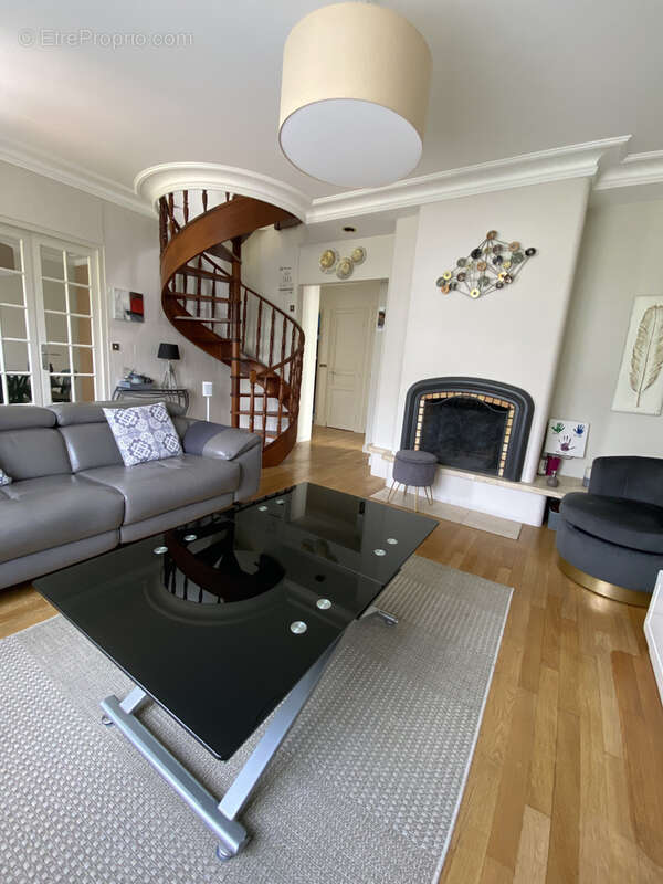 Maison à CHAMPIGNY-SUR-MARNE