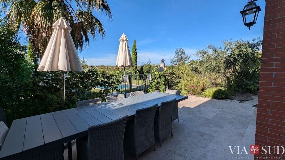 Appartement à PUISSALICON