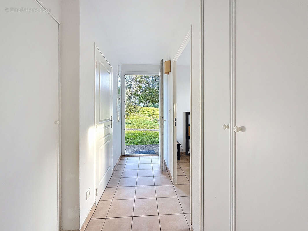 Appartement à SIX-FOURS-LES-PLAGES