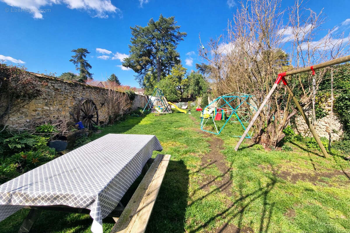 Maison à CHATEAU-RENAULT