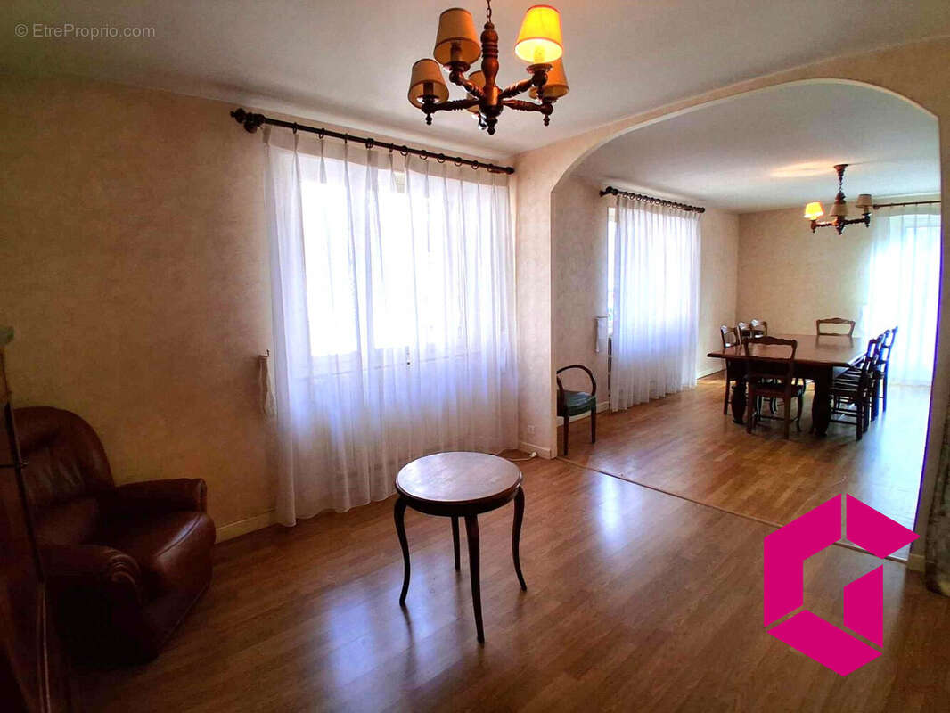 Maison à OLLIERGUES