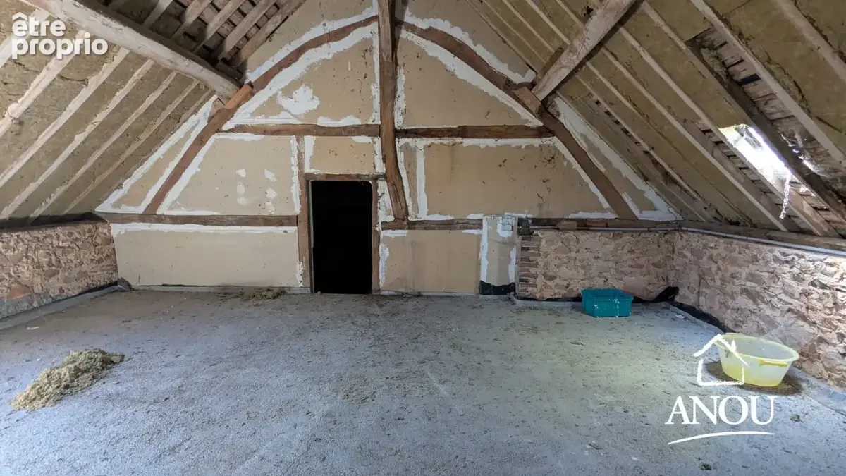 Corps de ferme avec dependances - photo 10