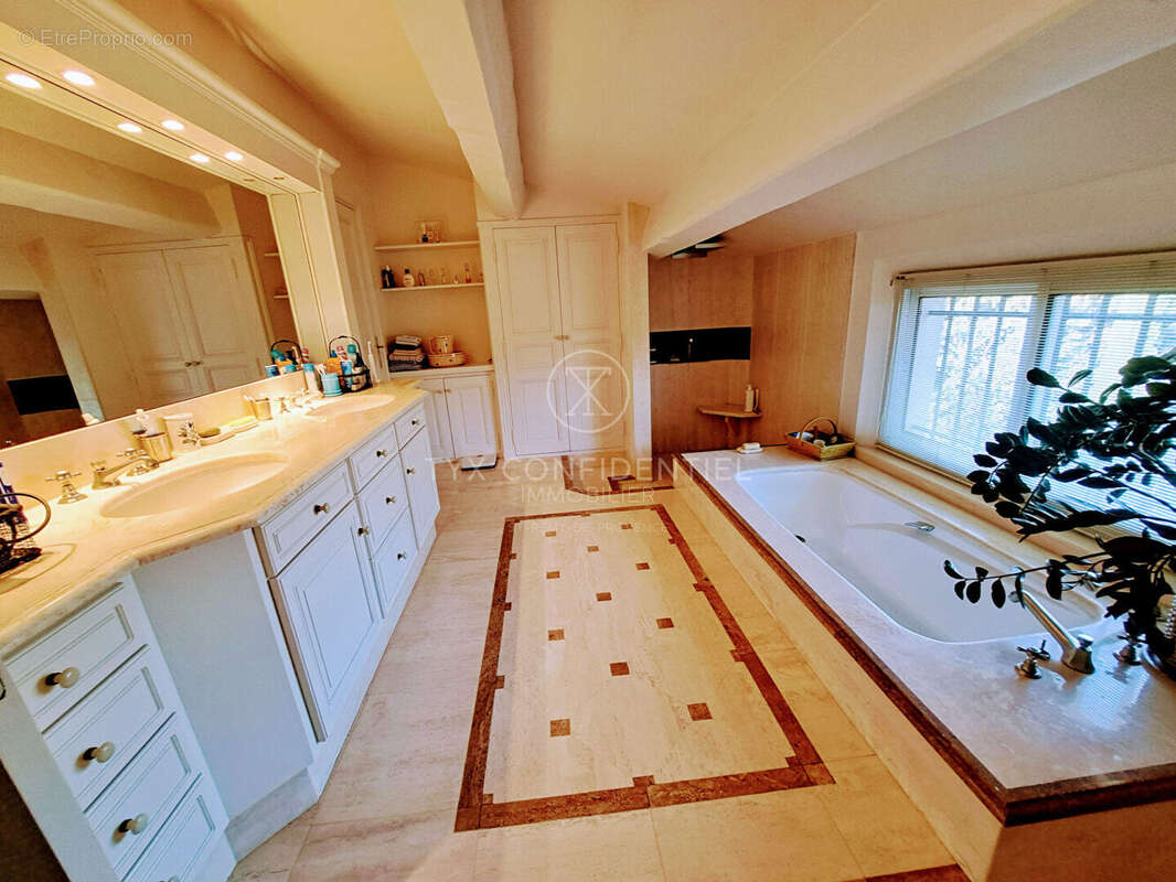 Maison à SAINT-REMY-DE-PROVENCE