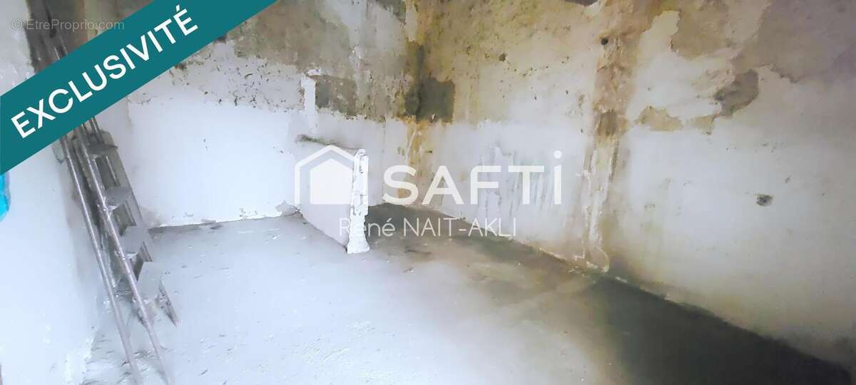 Photo 5 - Parking à SEILLONS-SOURCE-D&#039;ARGENS