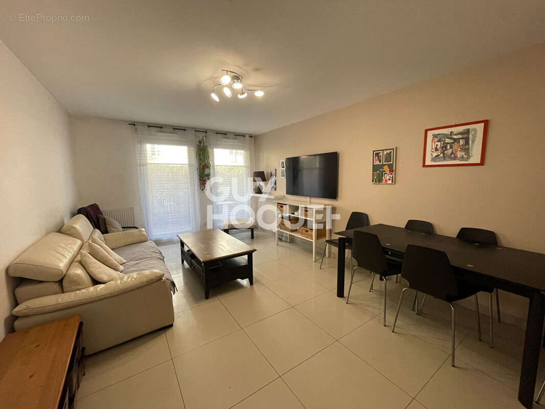 Appartement à OZOIR-LA-FERRIERE