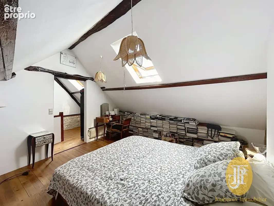 Maison de ville avec terrasse et jardinet   Beau potentiel de rénovation - Commerces à pieds ! - photo 6