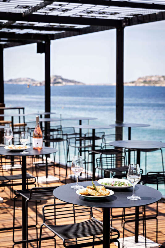 Fonds de commerce, Bar, Restaurant Six Fours Les Plages - photo 3