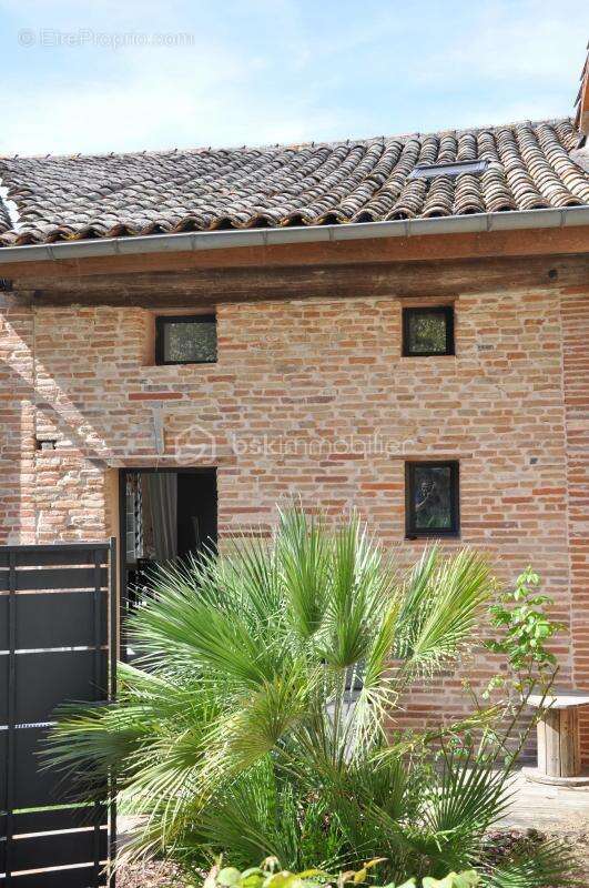 Maison à LAPEYROUSE-FOSSAT