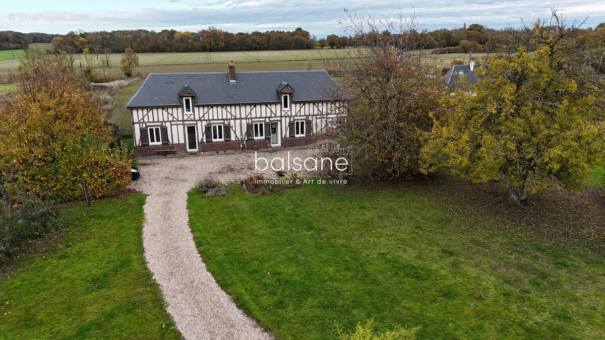 Maison à AMFREVILLE-LA-CAMPAGNE