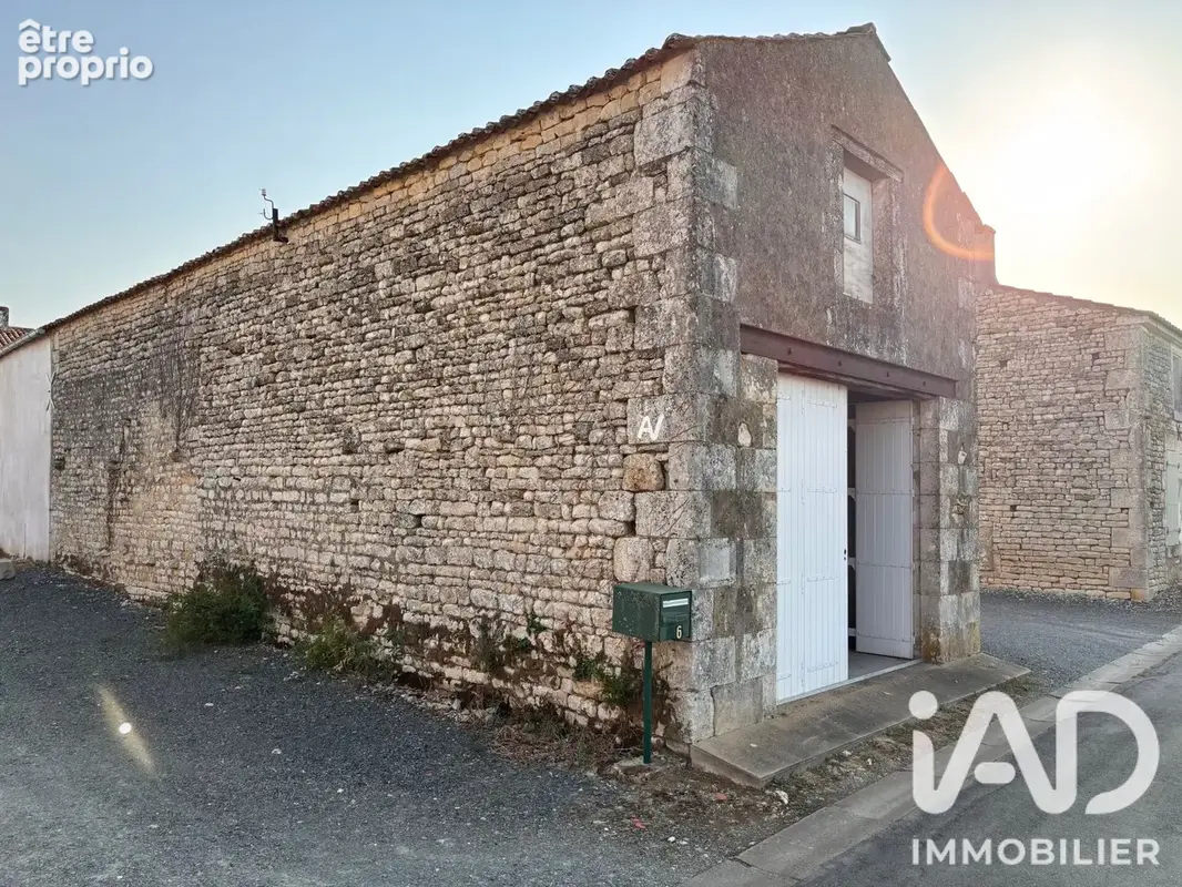 Photo 1 - Maison à SAINT-PIERRE-LE-VIEUX