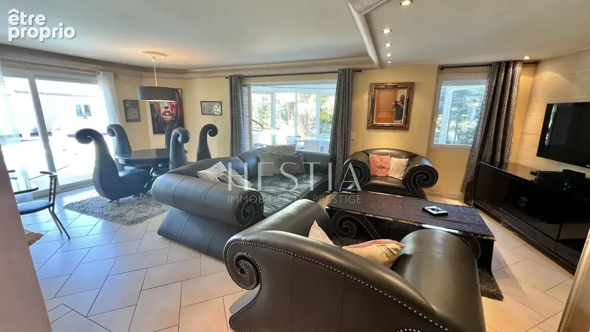 Maison de 220m² au centre d'Arthaz pont notre dame - photo 14