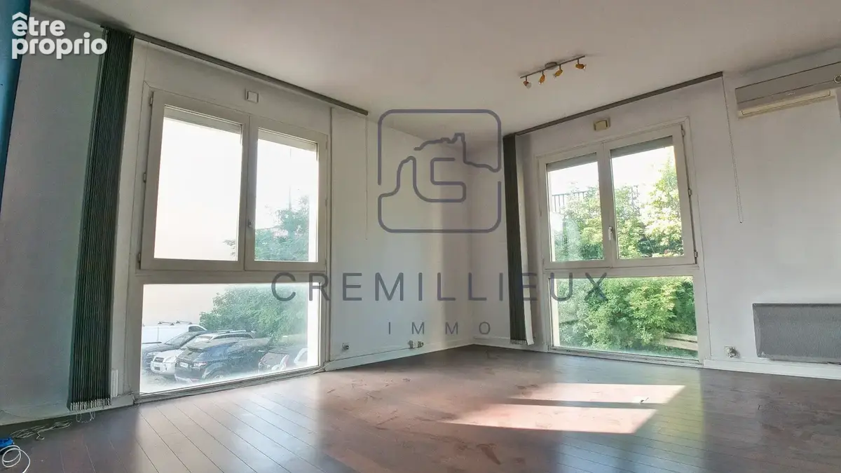 Local commercial ou professionnel Guilherand-Granges 225 m2 - photo 6
