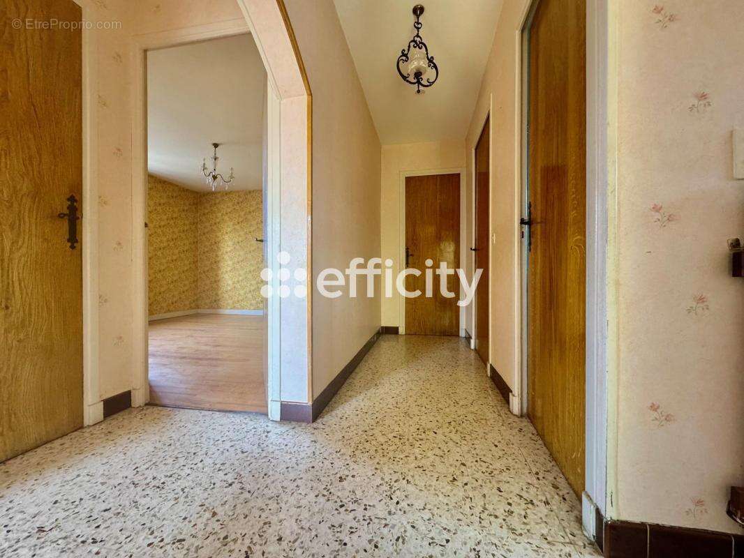 Maison 120 m² à Thiers  - photo 8