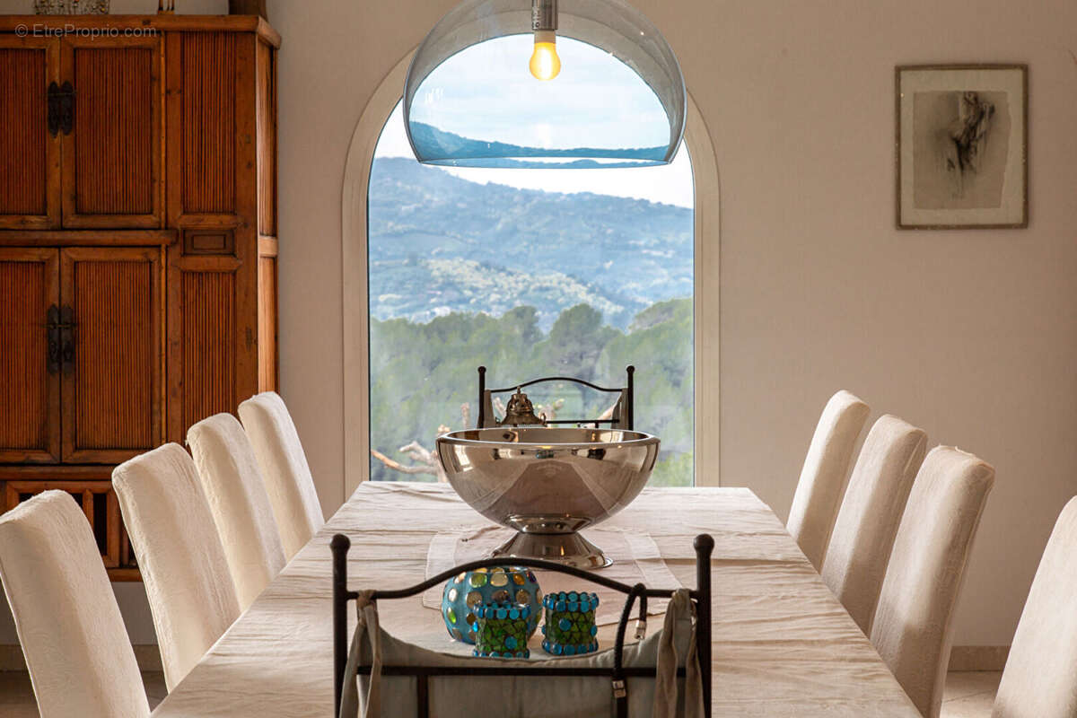 Maison à MOUANS-SARTOUX