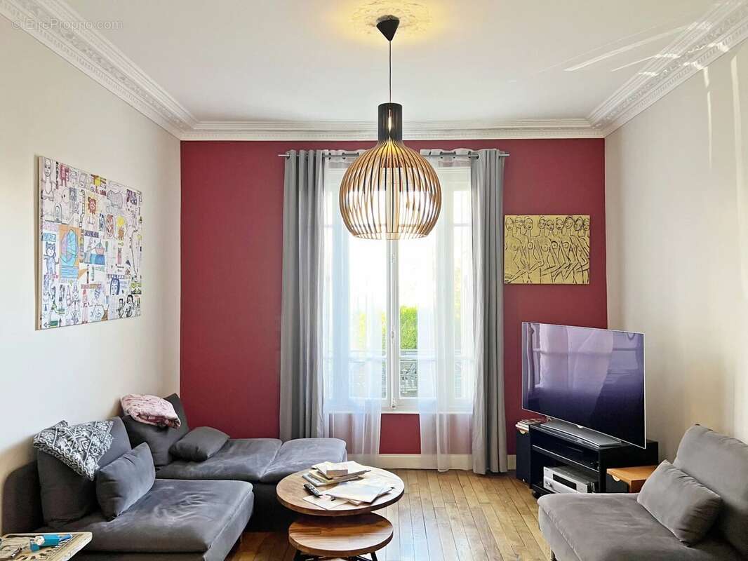 Maison à CHENNEVIERES-SUR-MARNE