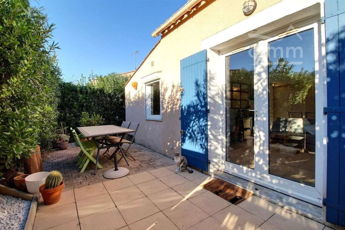 Maison à VIC-LA-GARDIOLE