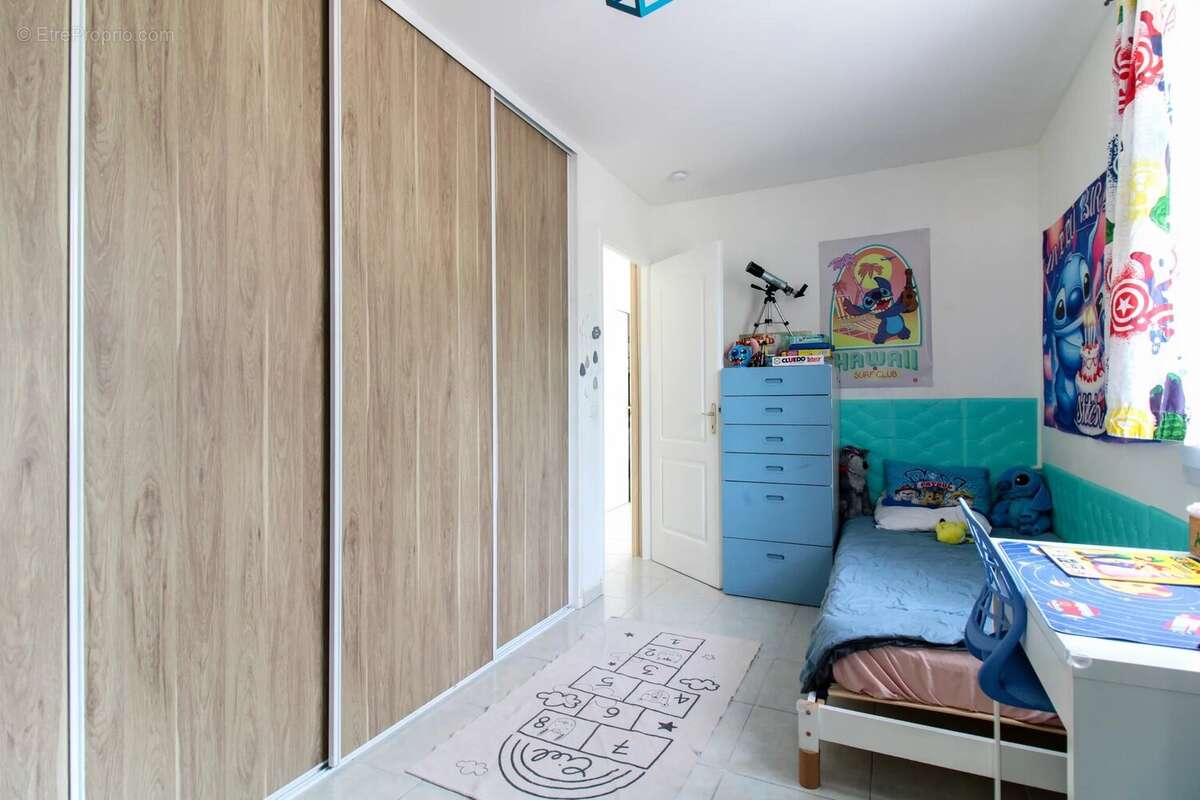 Maison à LA TOUR
