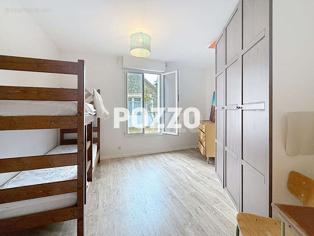Appartement à JULLOUVILLE
