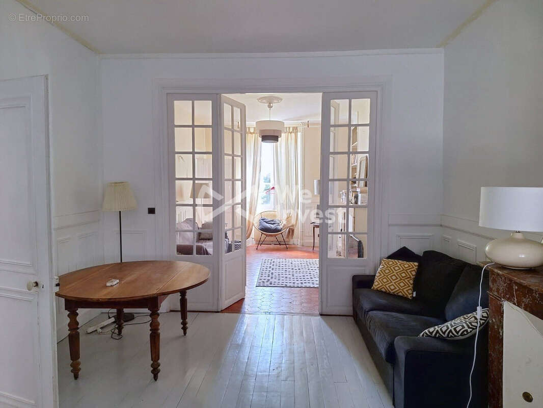 Maison 186 m² à Entrains-Sur-Nohain  - photo 4