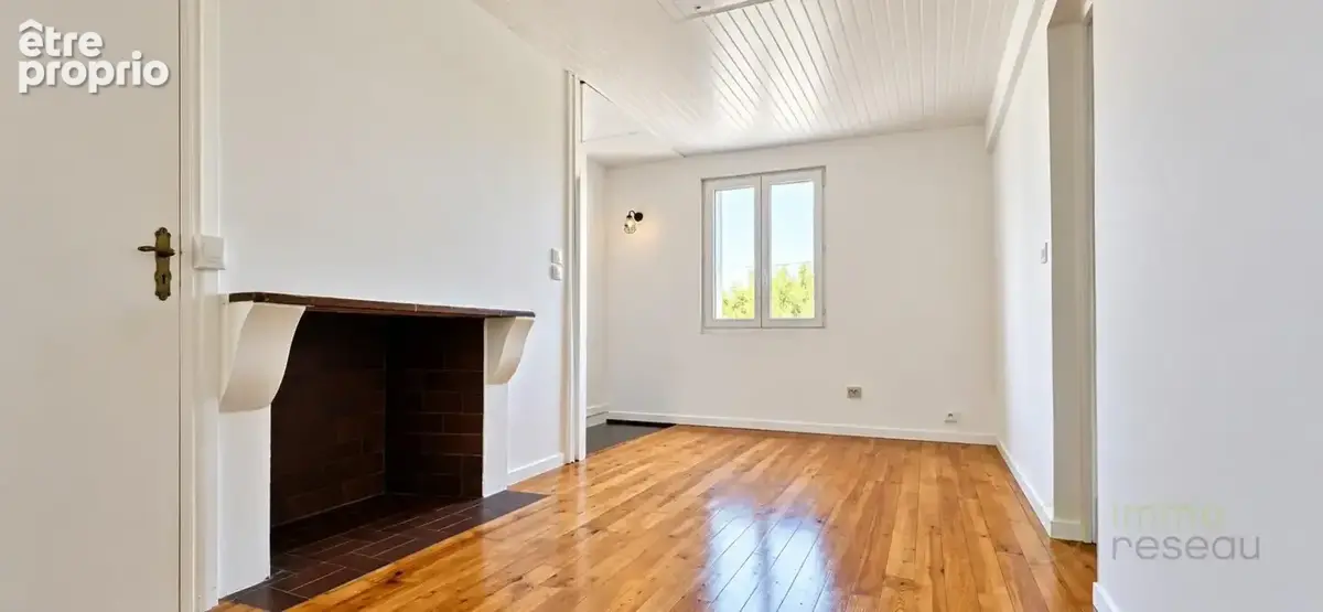 Maison 99 m² à Crevecoeur-Le-Grand  - photo 11