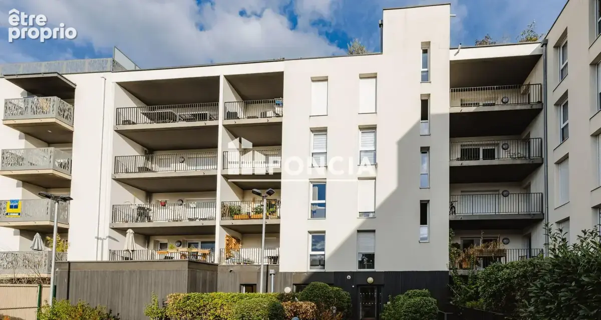 RENNES - RUE DE NANTES :  Dans résidence récente de standing, Très beau T2 de 39 m2 avec terrasse et parking en sous/sol - photo 2