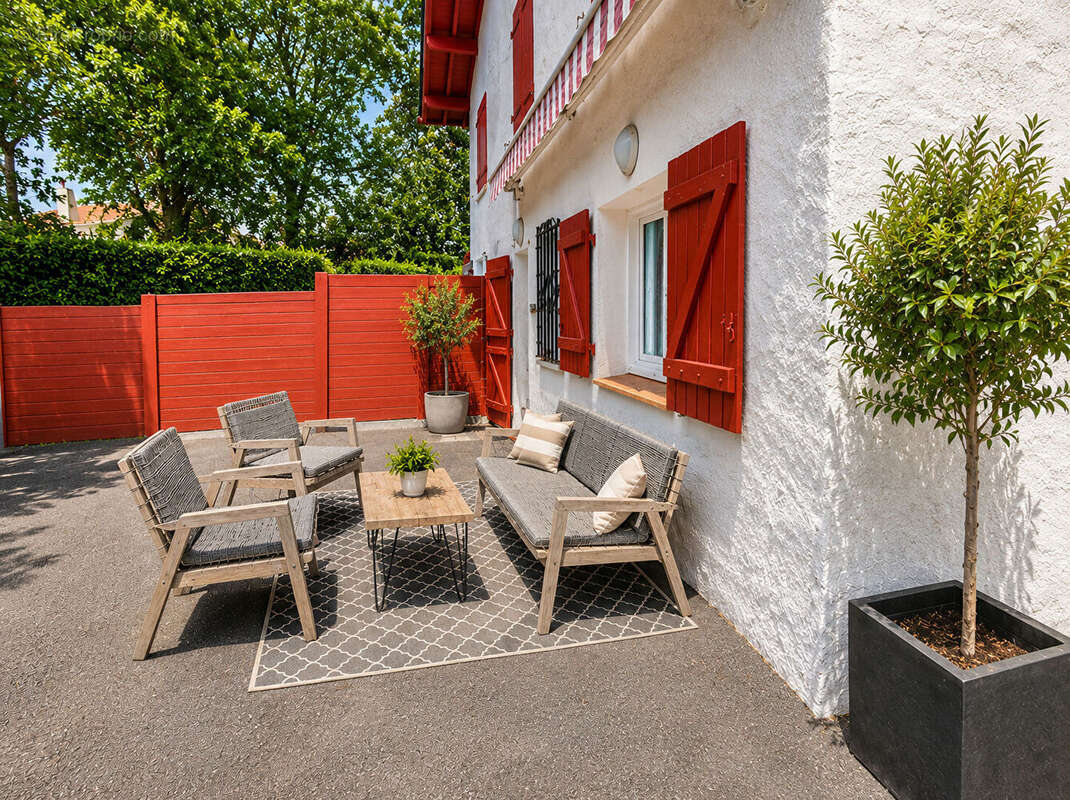 Jolie maison familiale avec appartement indépendant - Bassussarry - Rare sur le marché - photo 12