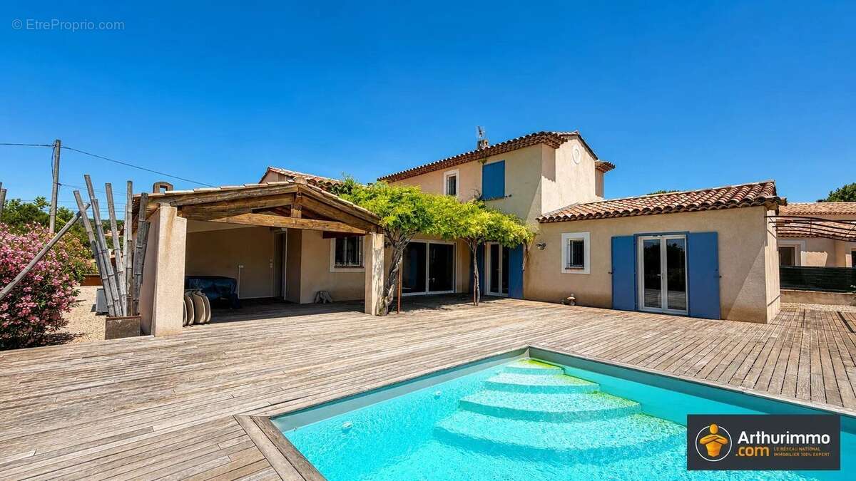 Maison à POURRIERES