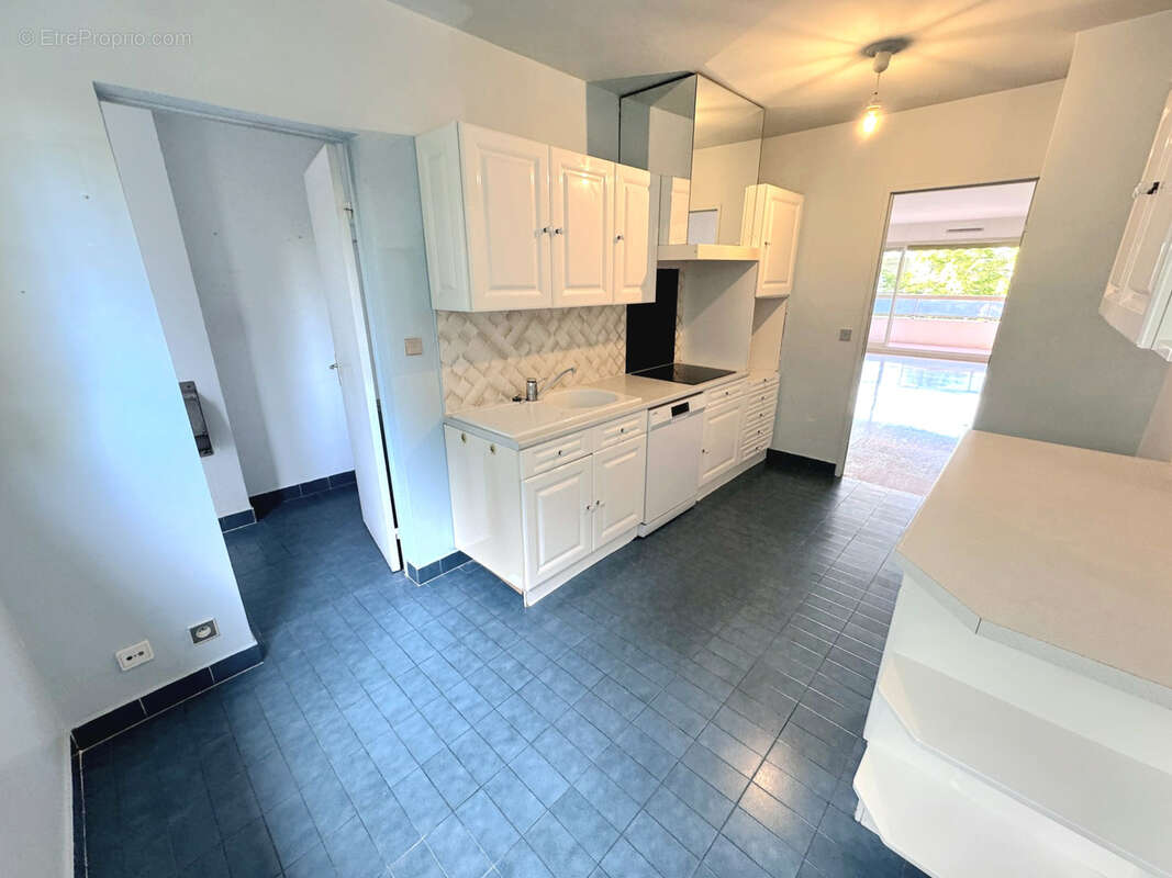 Appartement à MARSEILLE-9E