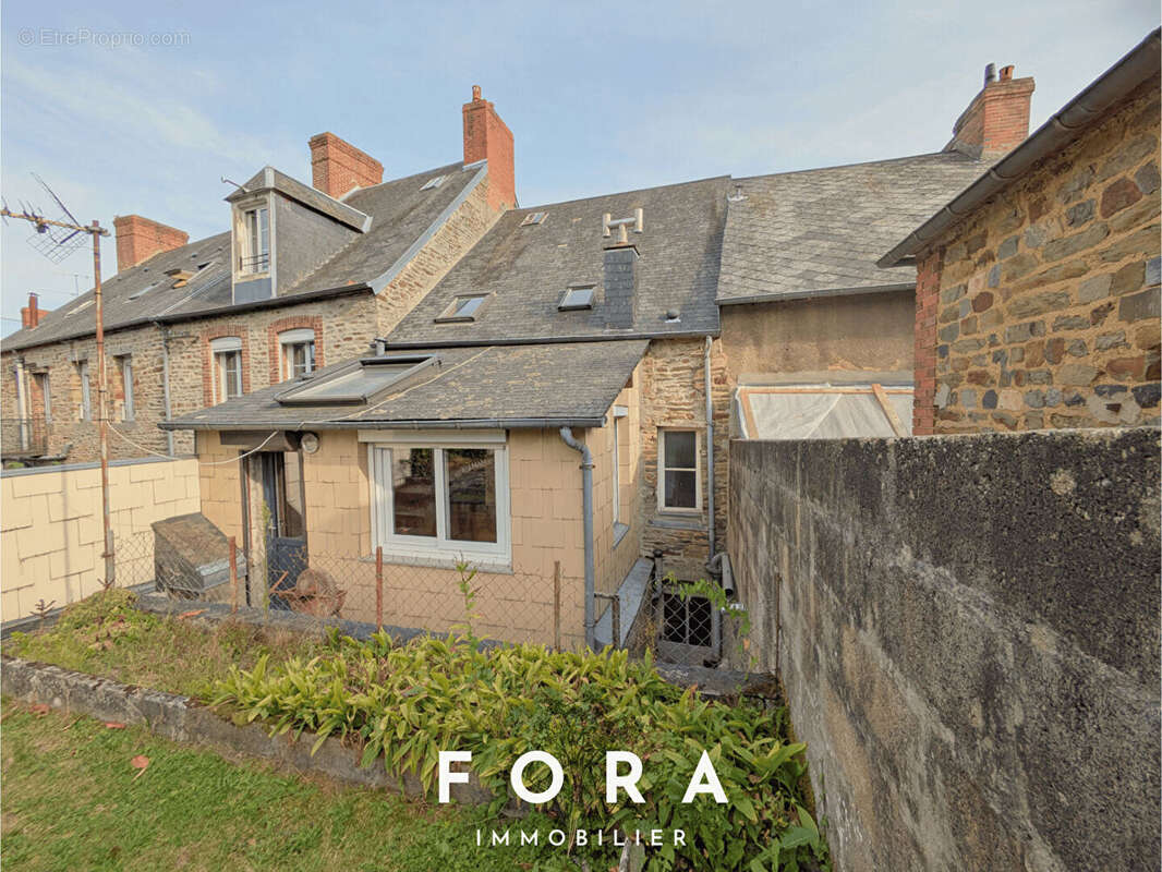 Maison à CONDE-SUR-NOIREAU