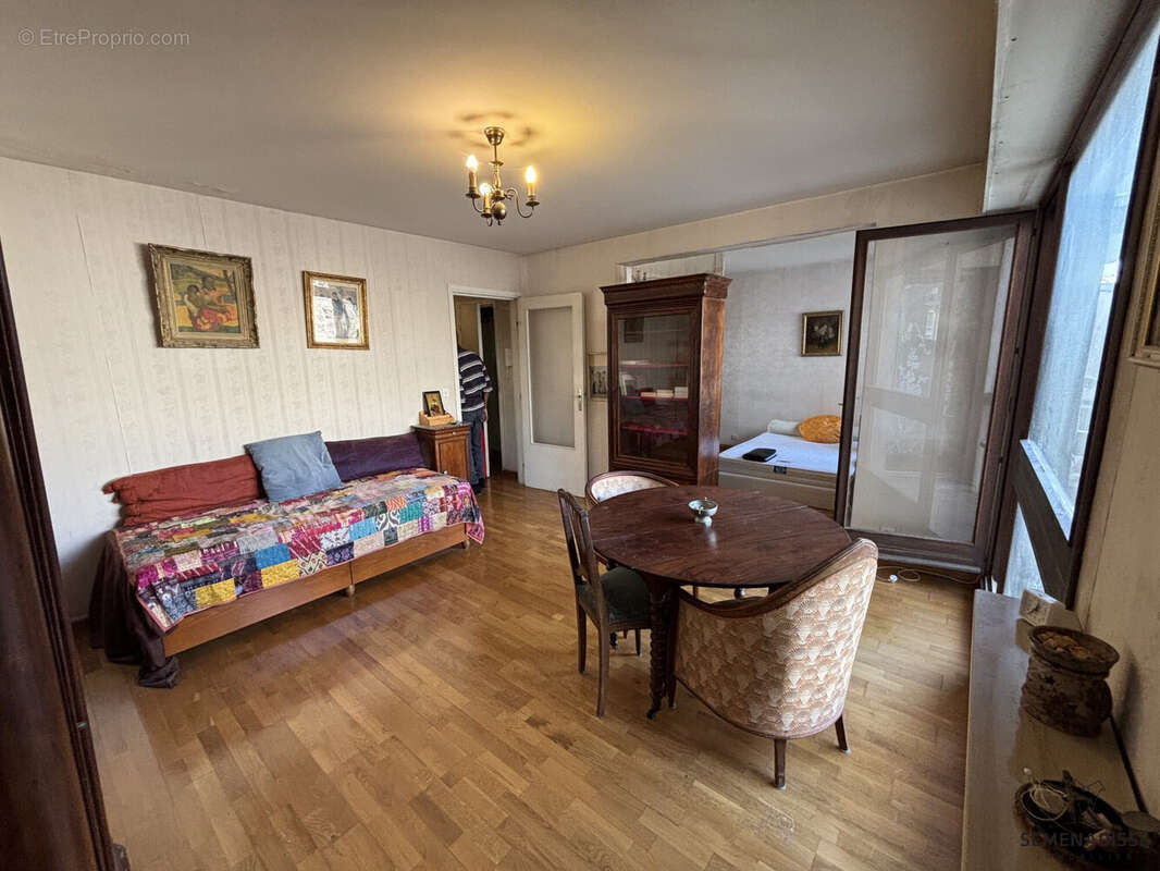 Appartement à PARIS-11E
