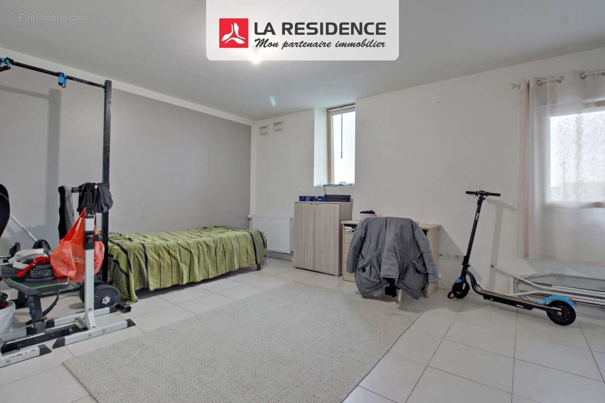 Appartement à SARTROUVILLE