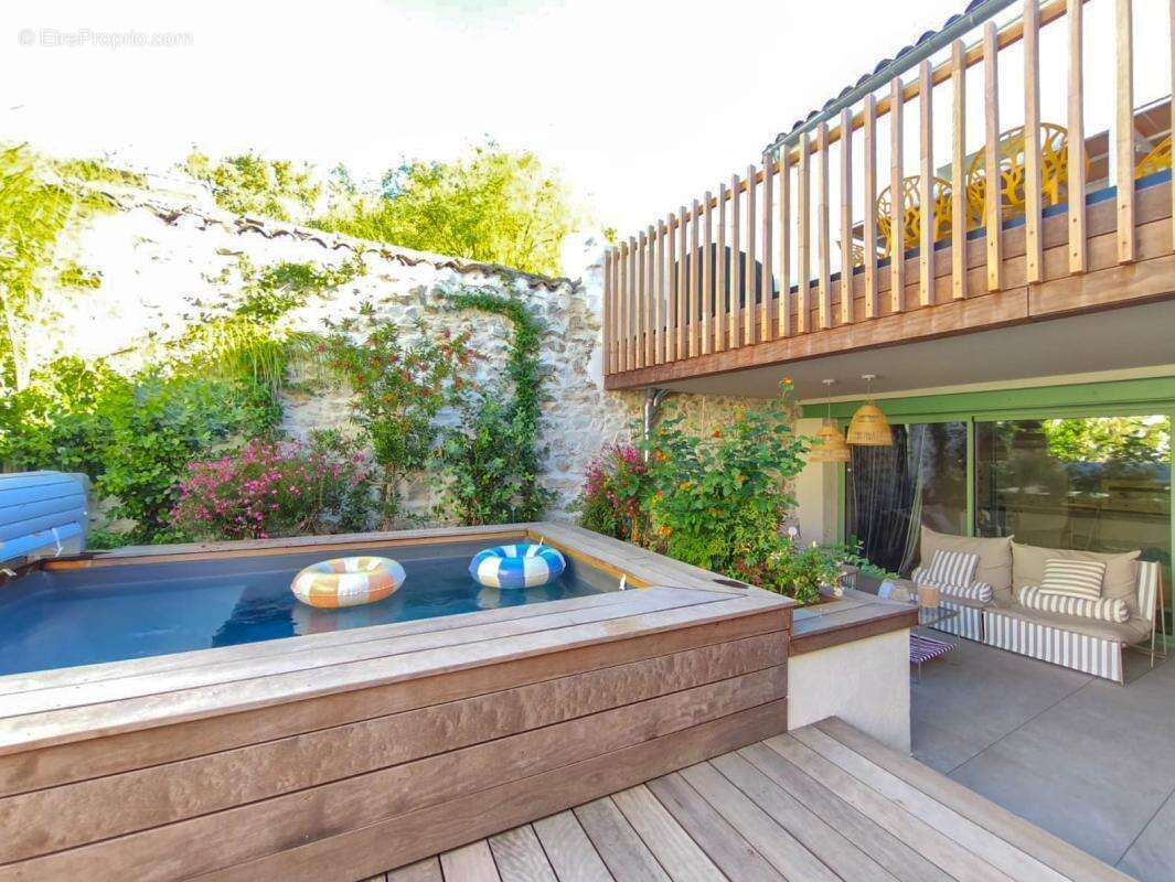 Maison à COURNONTERRAL