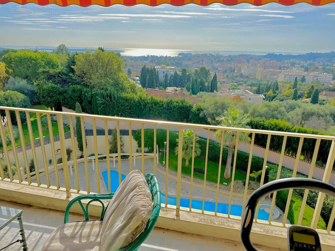 Appartement à LE CANNET