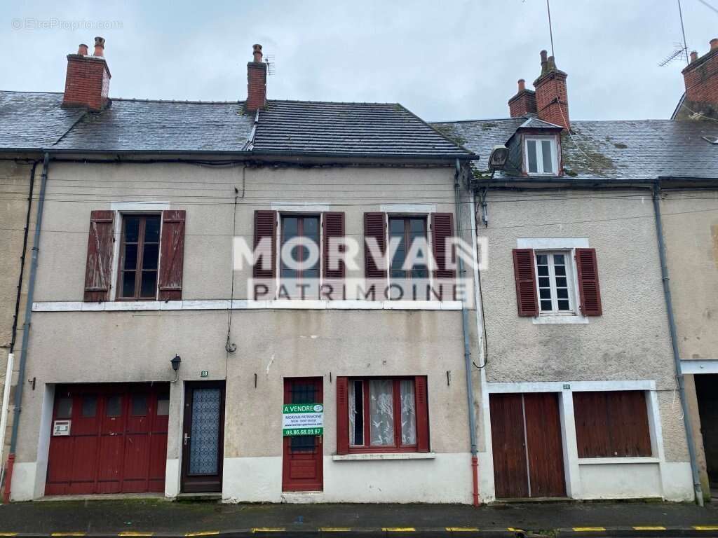 Maison à SAINT-SAULGE