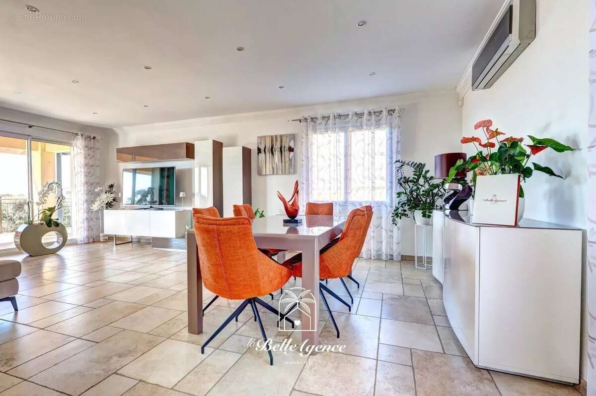 Maison à SAINT-LAURENT-DU-VAR