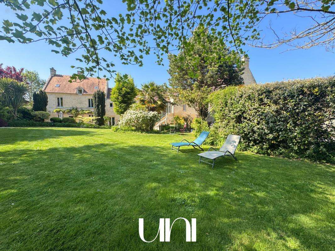 Maison à FONTAINE-HENRY