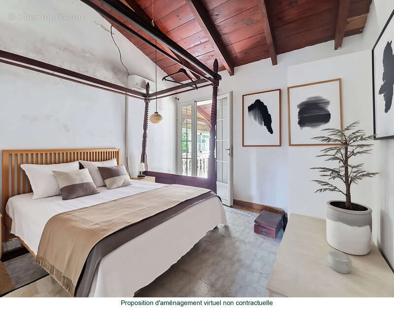 Maison à PETIT-BOURG