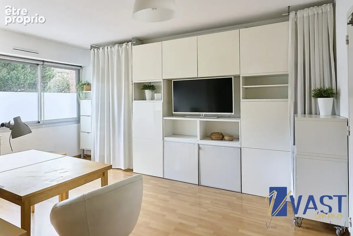 Appartement 1 pièce 34 m² à vendre à Lille (59800) - photo 2