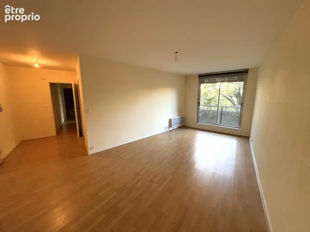Appartement t3 / balcon / ascenseur / cave / place de parking privative en sous-sol / chamalières - photo 3