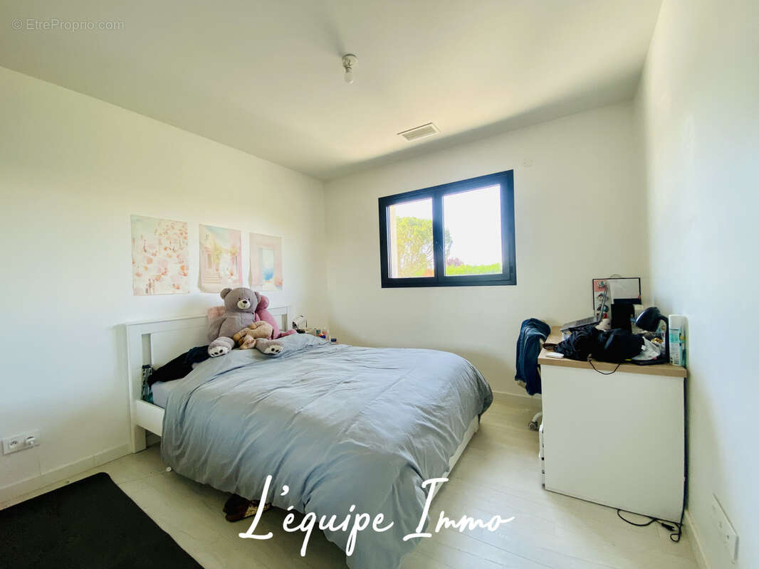 Villa T6 avec piscine et double garage - photo 14