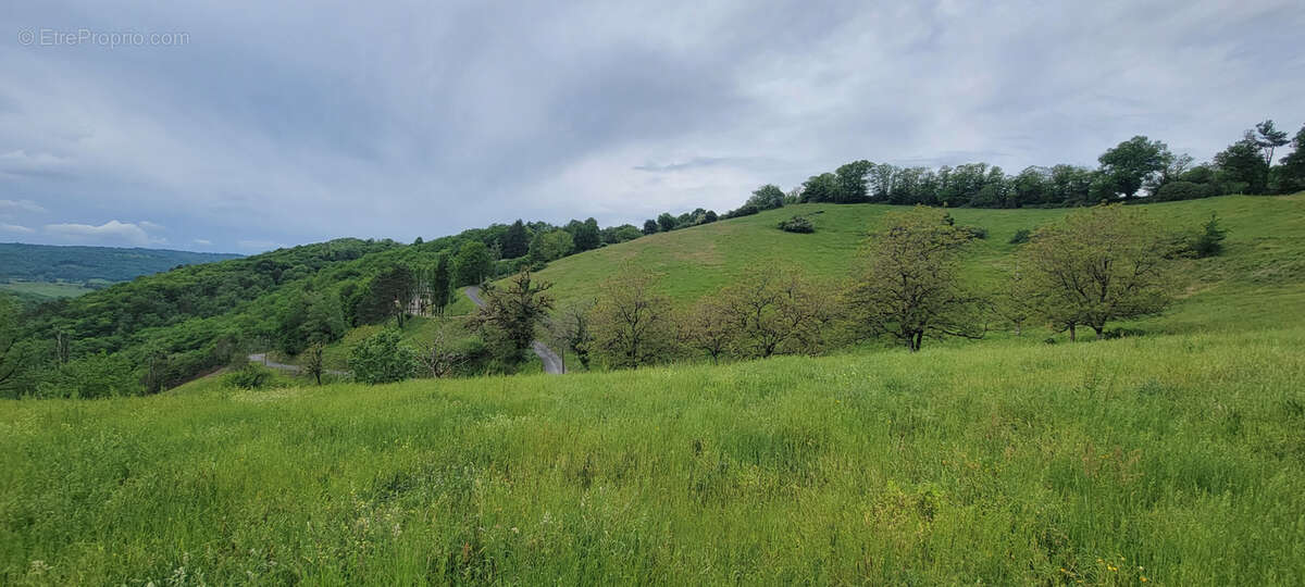 Terrain à ALBIGNAC