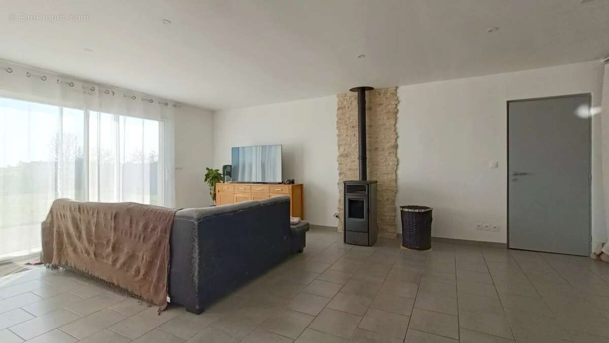 Maison à LE ROCHEREAU