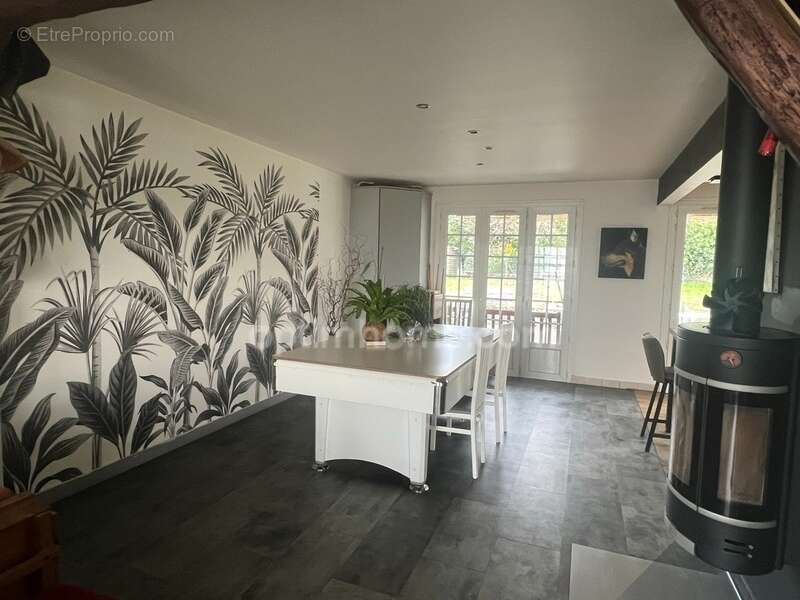 Maison à MORTAGNE-SUR-SEVRE