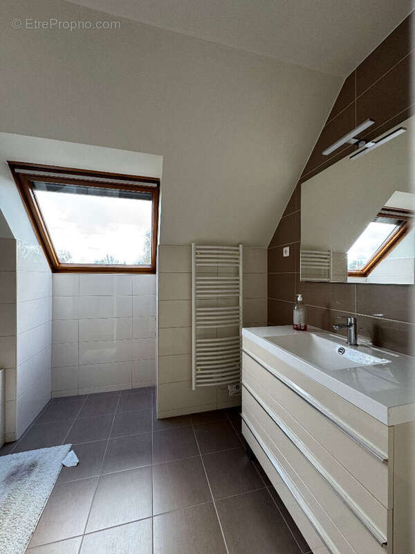 Maison à SAINT-NOM-LA-BRETECHE