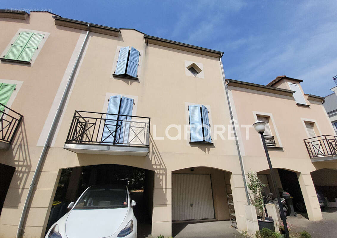 Maison à THIAIS